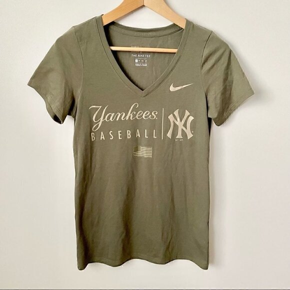 Nike New York Yankees Authentic Collection T-shirt, Xsmall - Picture 1 of 6